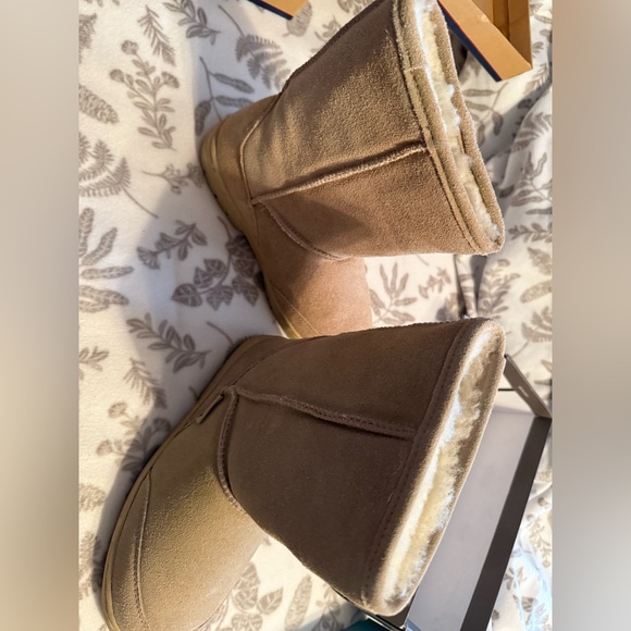 Women's Tan Suede Boots by Luna Size 7 - Picture 3 of 5